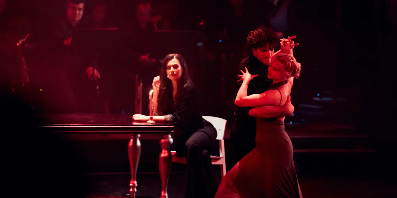 Magda Zawartko wokal
Dominika Garbacz i Mateusz Przybysławski duet taneczny